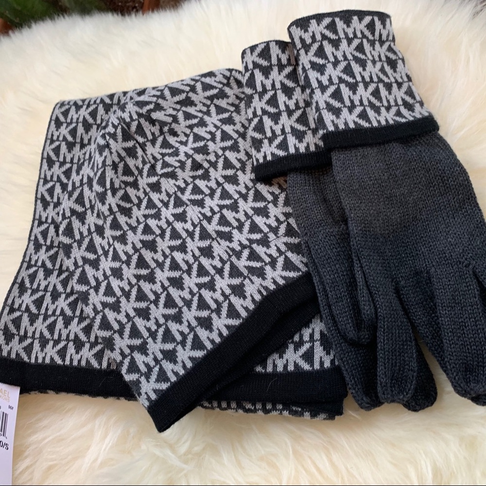 Michael Kors set